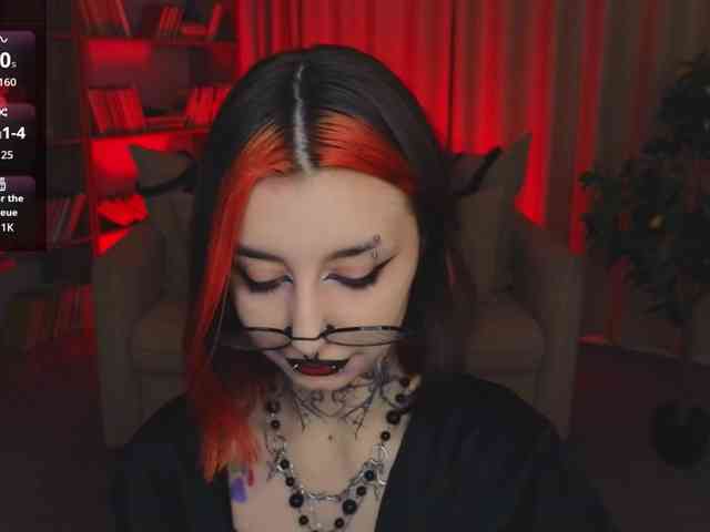 MistressMarcelline webcam