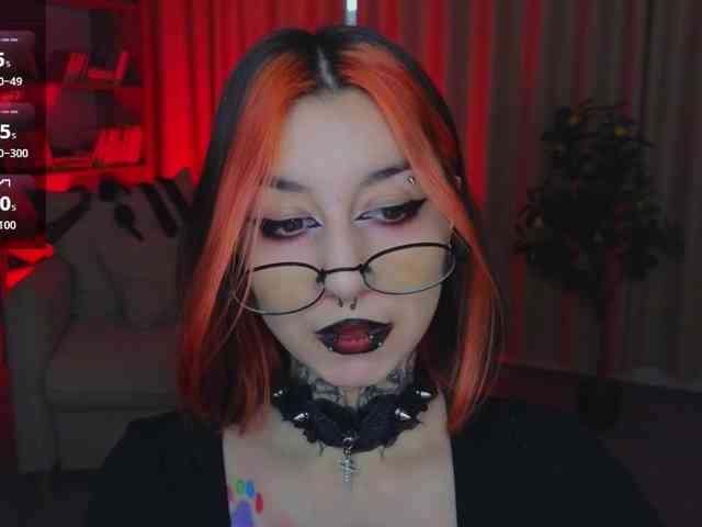 MistressMarcelline webcam