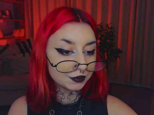 MistressMarcelline webcam