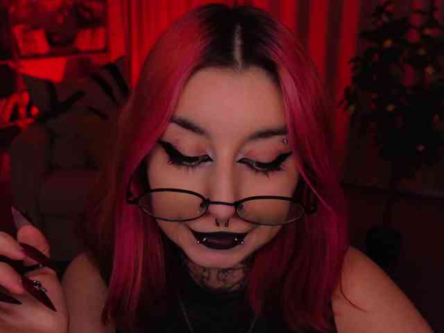MistressMarcelline webcam