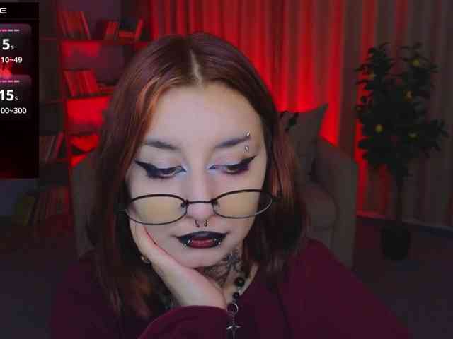 MistressMarcelline webcam