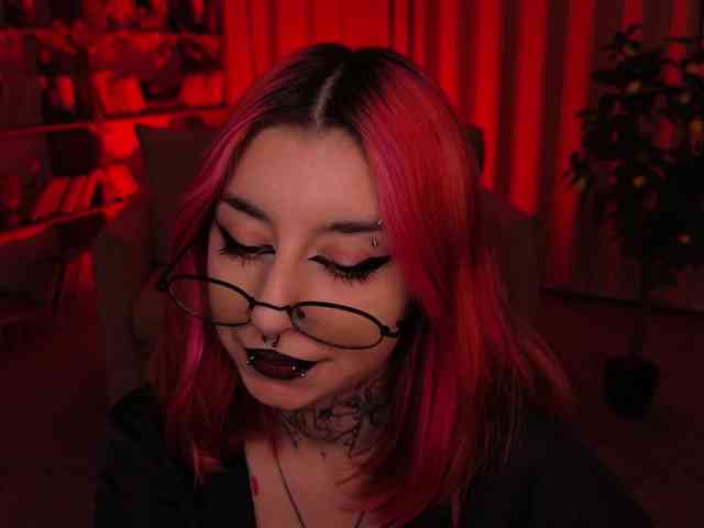 MistressMarcelline webcam