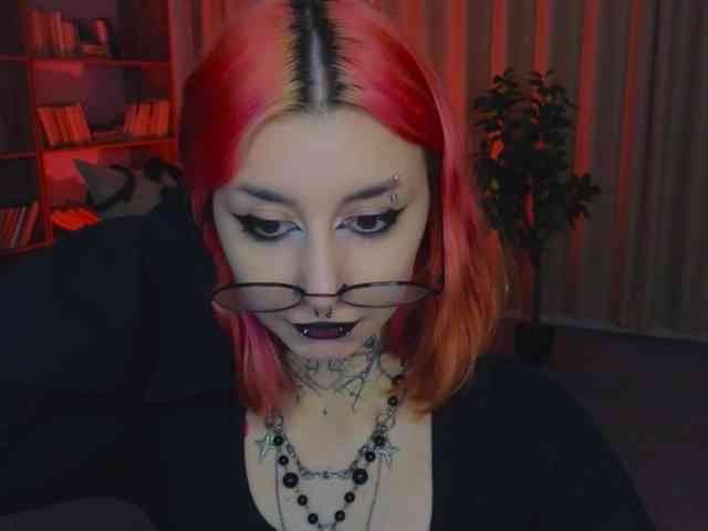 MistressMarcelline webcam
