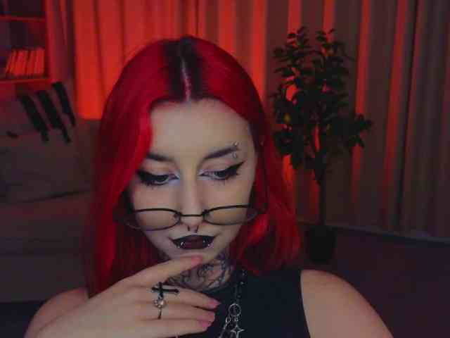 MistressMarcelline webcam