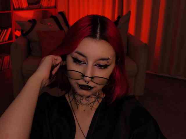 MistressMarcelline webcam