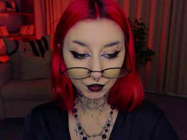 MistressMarcelline webcam