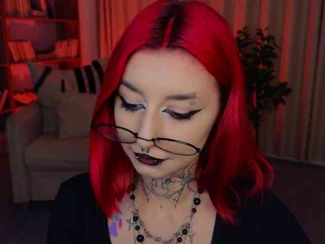 MistressMarcelline webcam