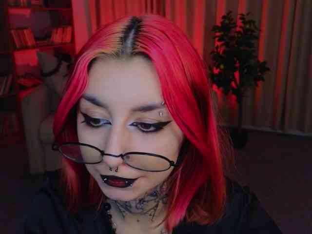 MistressMarcelline webcam