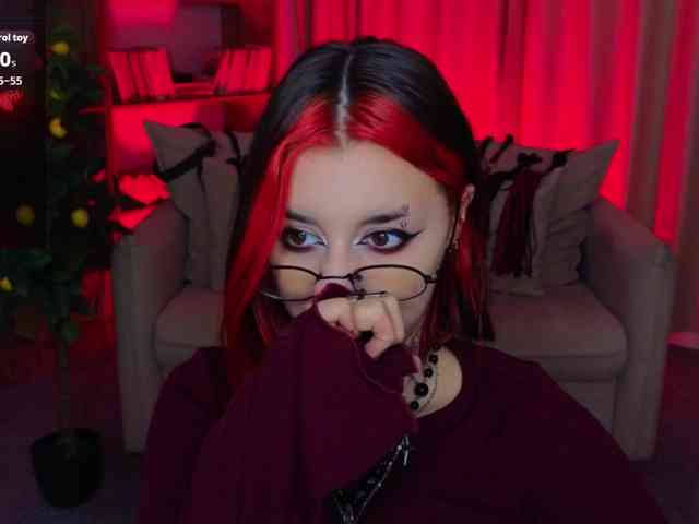 MistressMarcelline webcam