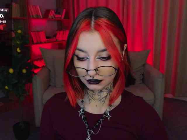 MistressMarcelline webcam