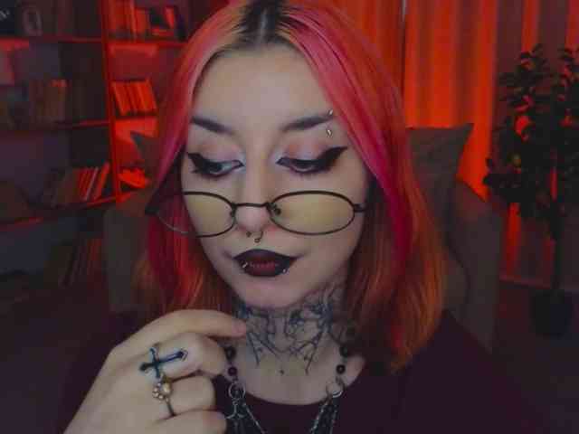 MistressMarcelline webcam