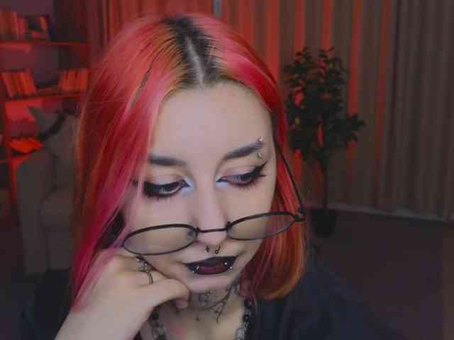 MistressMarcelline webcam
