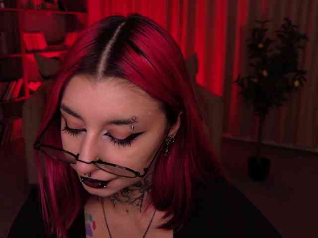 MistressMarcelline webcam