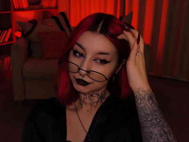 MistressMarcelline webcam