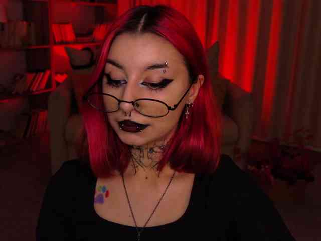 MistressMarcelline webcam