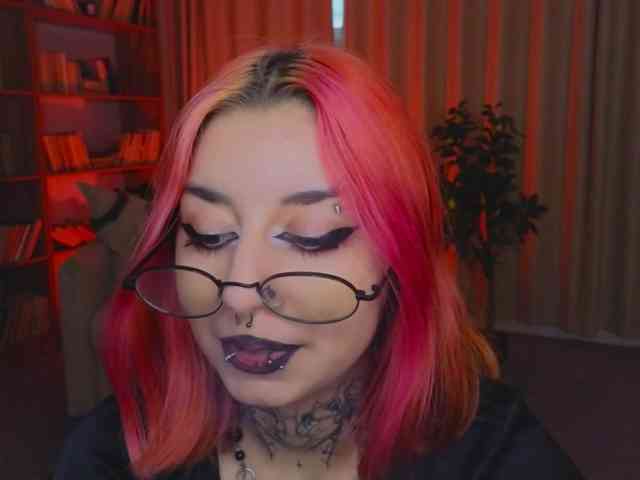 MistressMarcelline webcam