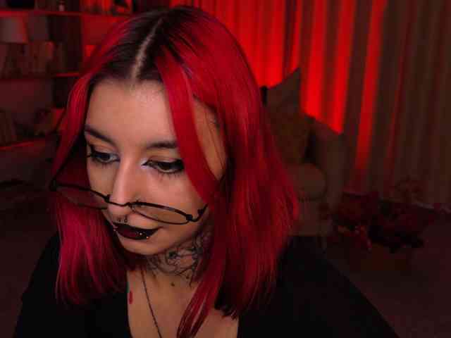 MistressMarcelline webcam