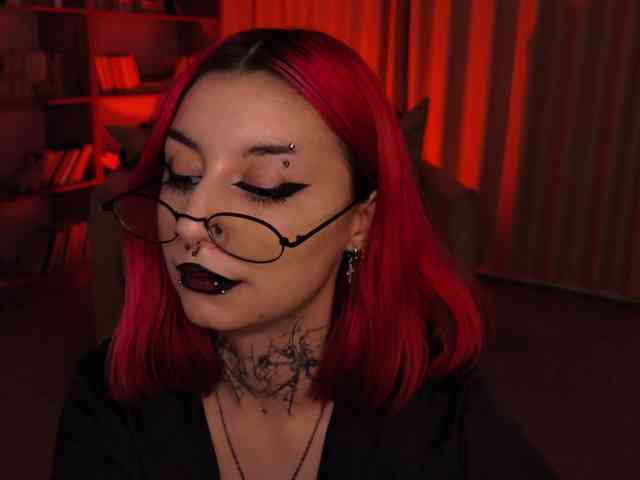 MistressMarcelline webcam
