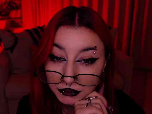 MistressMarcelline webcam