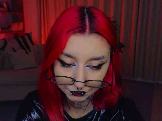 MistressMarcelline webcam