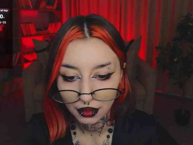 MistressMarcelline webcam