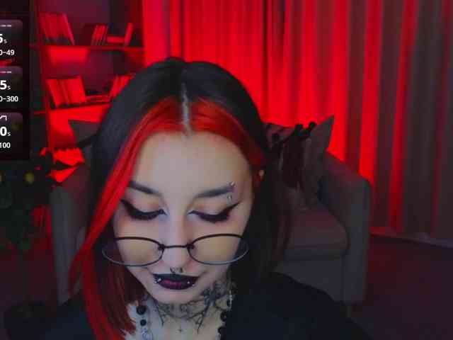 MistressMarcelline webcam