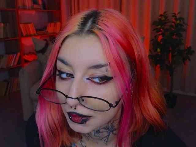 MistressMarcelline webcam