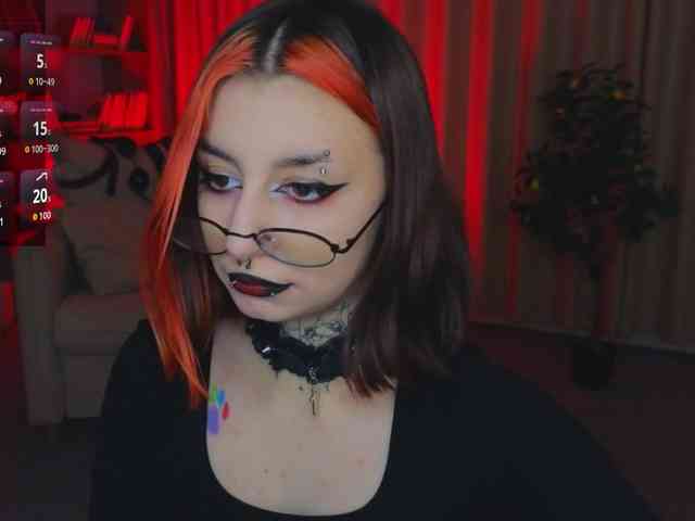 MistressMarcelline webcam