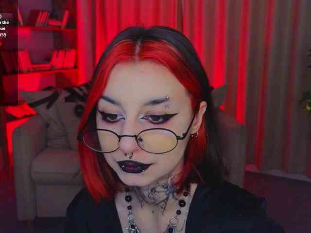 MistressMarcelline webcam