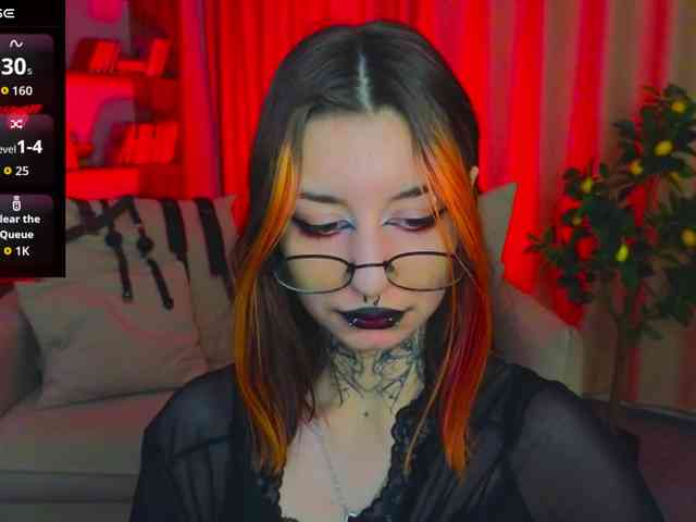 MistressMarcelline webcam