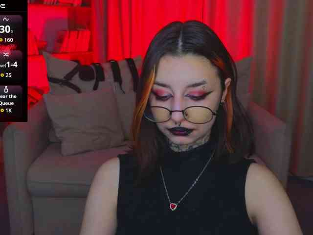 MistressMarcelline webcam