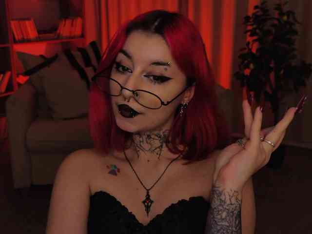 MistressMarcelline webcam