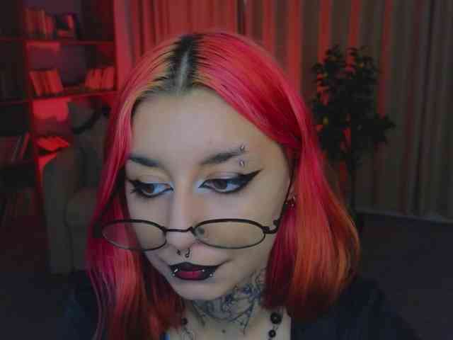 MistressMarcelline webcam