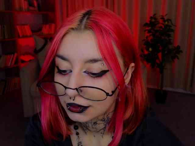MistressMarcelline webcam