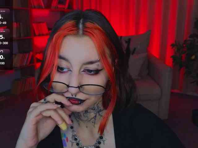 MistressMarcelline webcam