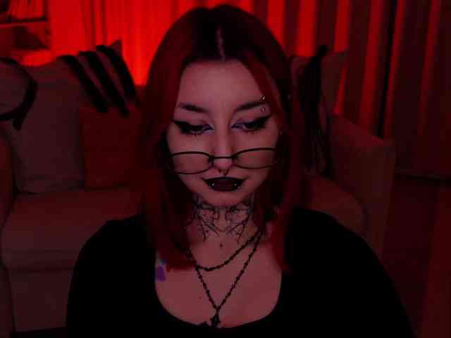 MistressMarcelline webcam