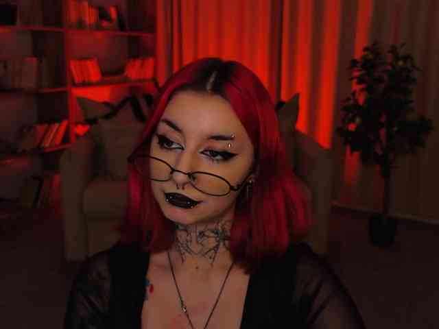 MistressMarcelline webcam