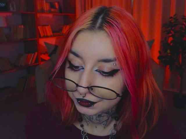 MistressMarcelline webcam