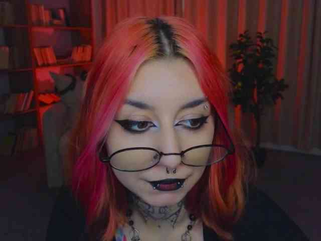 MistressMarcelline webcam