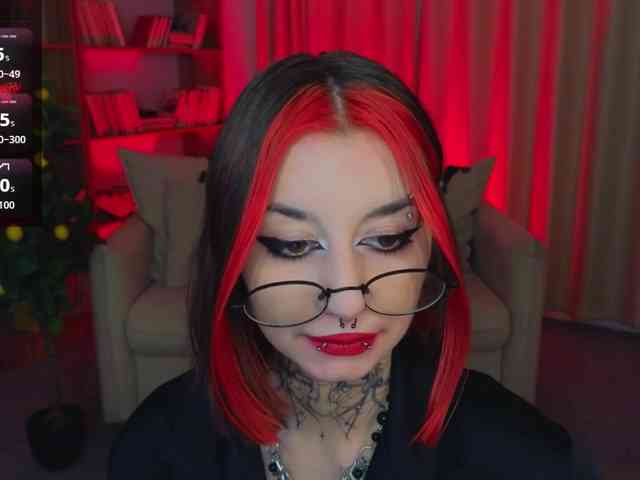 MistressMarcelline webcam