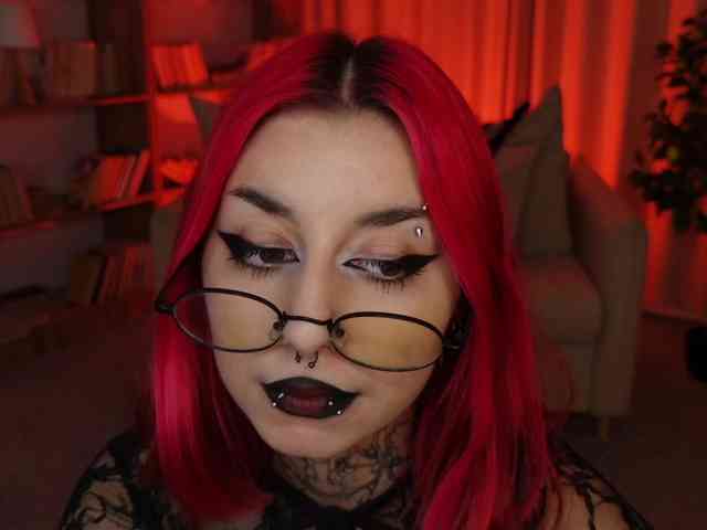 MistressMarcelline webcam