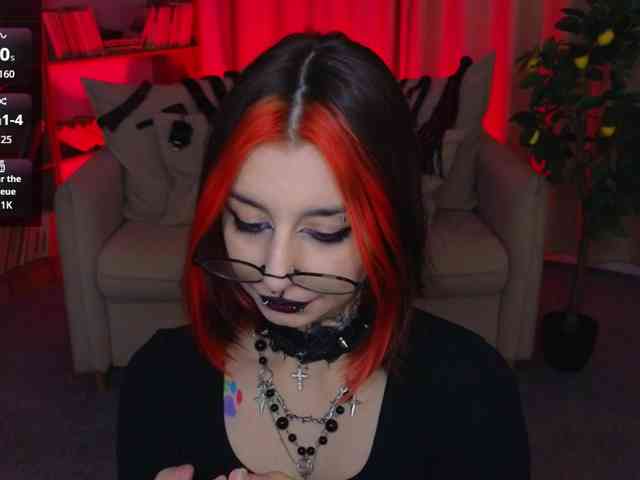 MistressMarcelline webcam