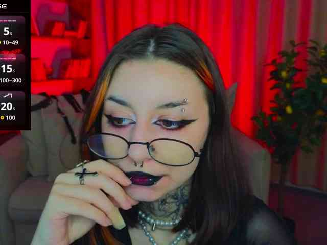 MistressMarcelline webcam