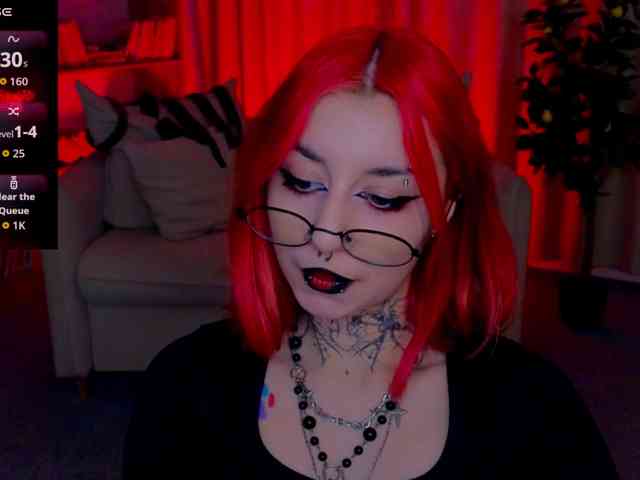 MistressMarcelline webcam