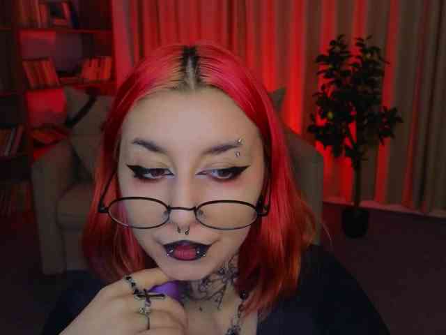 MistressMarcelline webcam