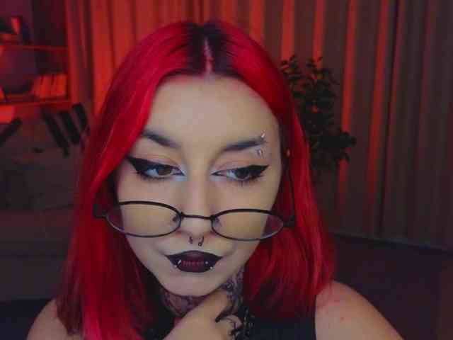 MistressMarcelline webcam