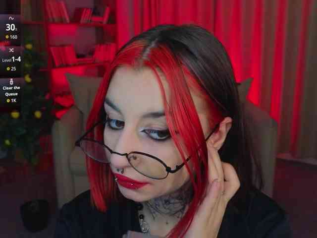 MistressMarcelline webcam