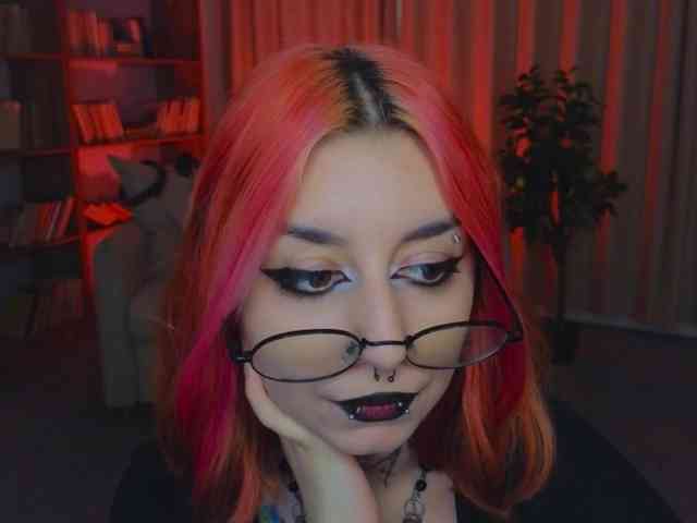 MistressMarcelline webcam