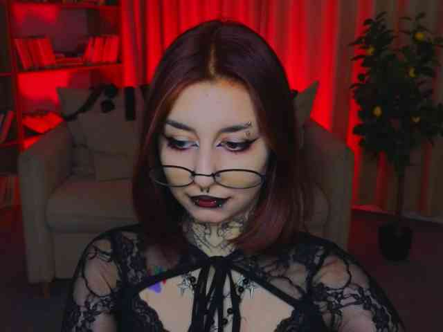 MistressMarcelline webcam