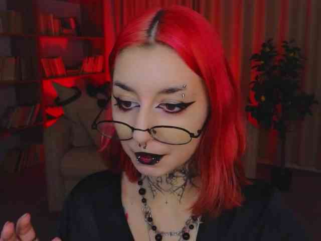 MistressMarcelline webcam